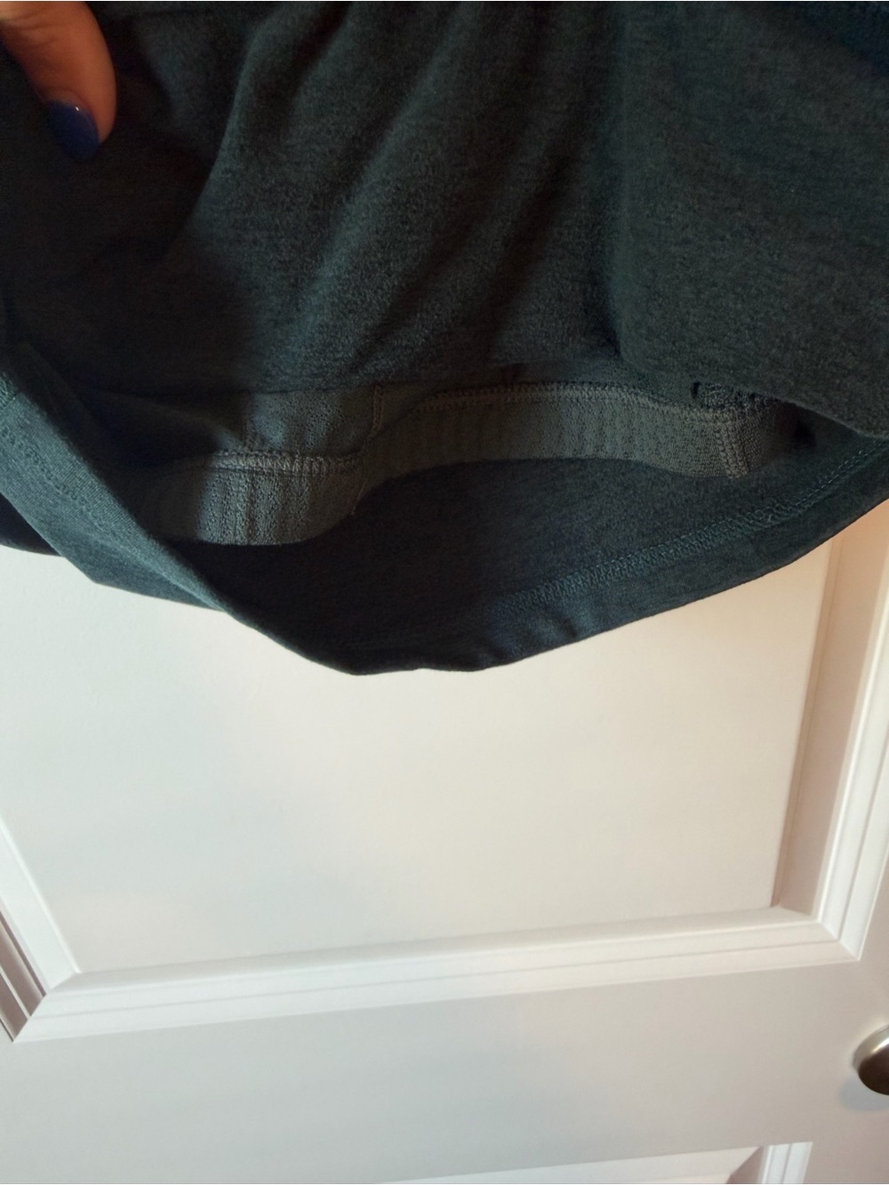⚡️Vuori Dark Teal Zip Front Crop Tank Top - Picture 3 of 4